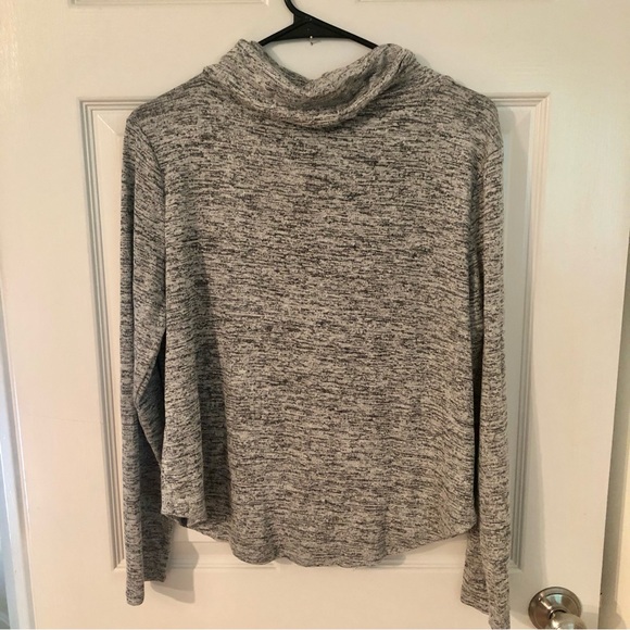 Venus Gray Inspire Sweatshirt Size M - Picture 5 of 5